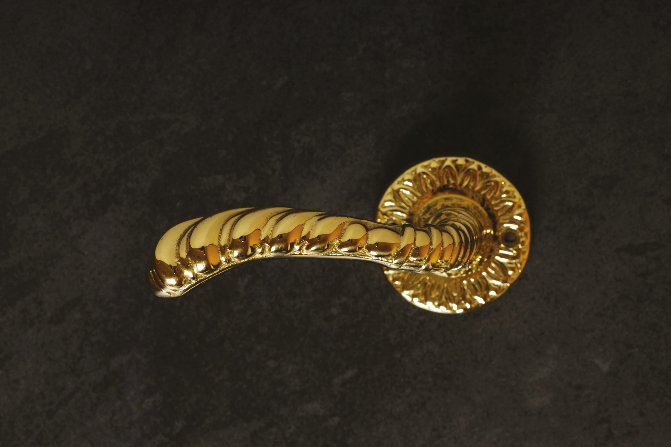 Spinetti Frosinone Artigiano maniglie accessori lampade ottone oro 